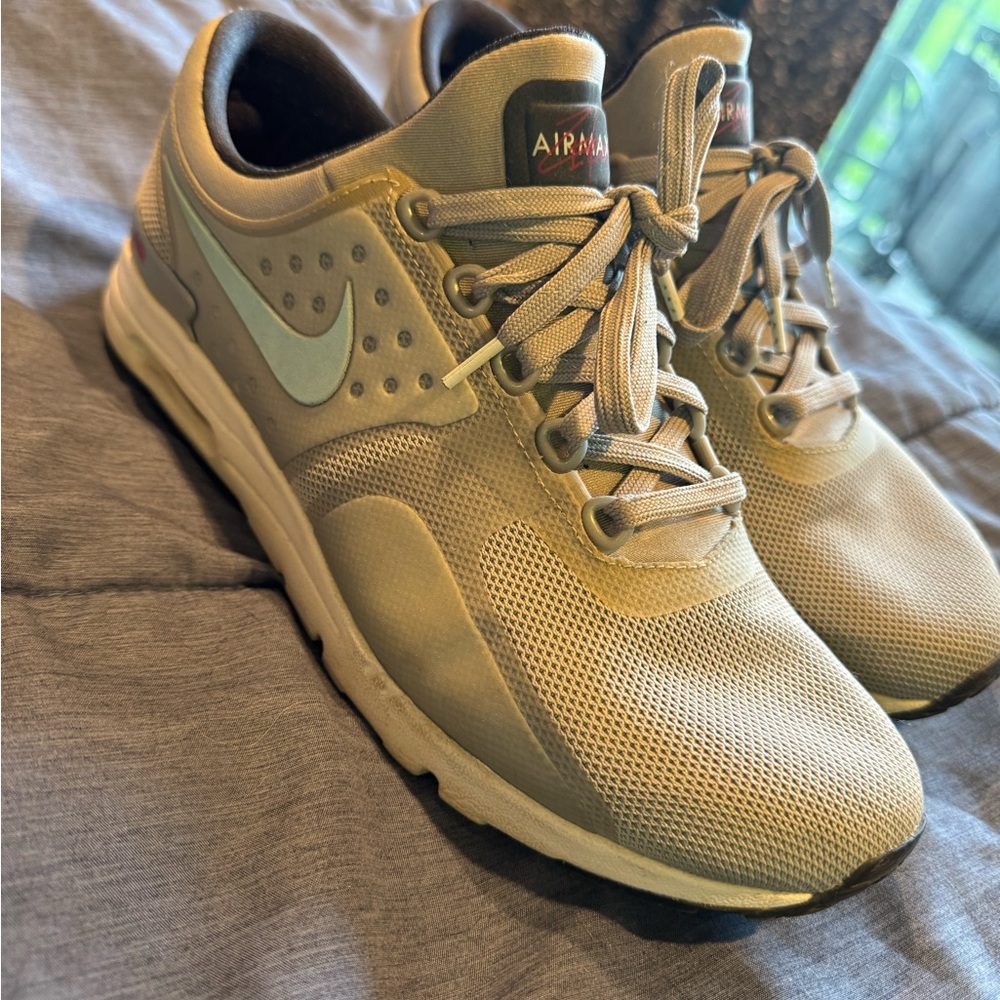 Nike Air Max Zero Silver Bullet